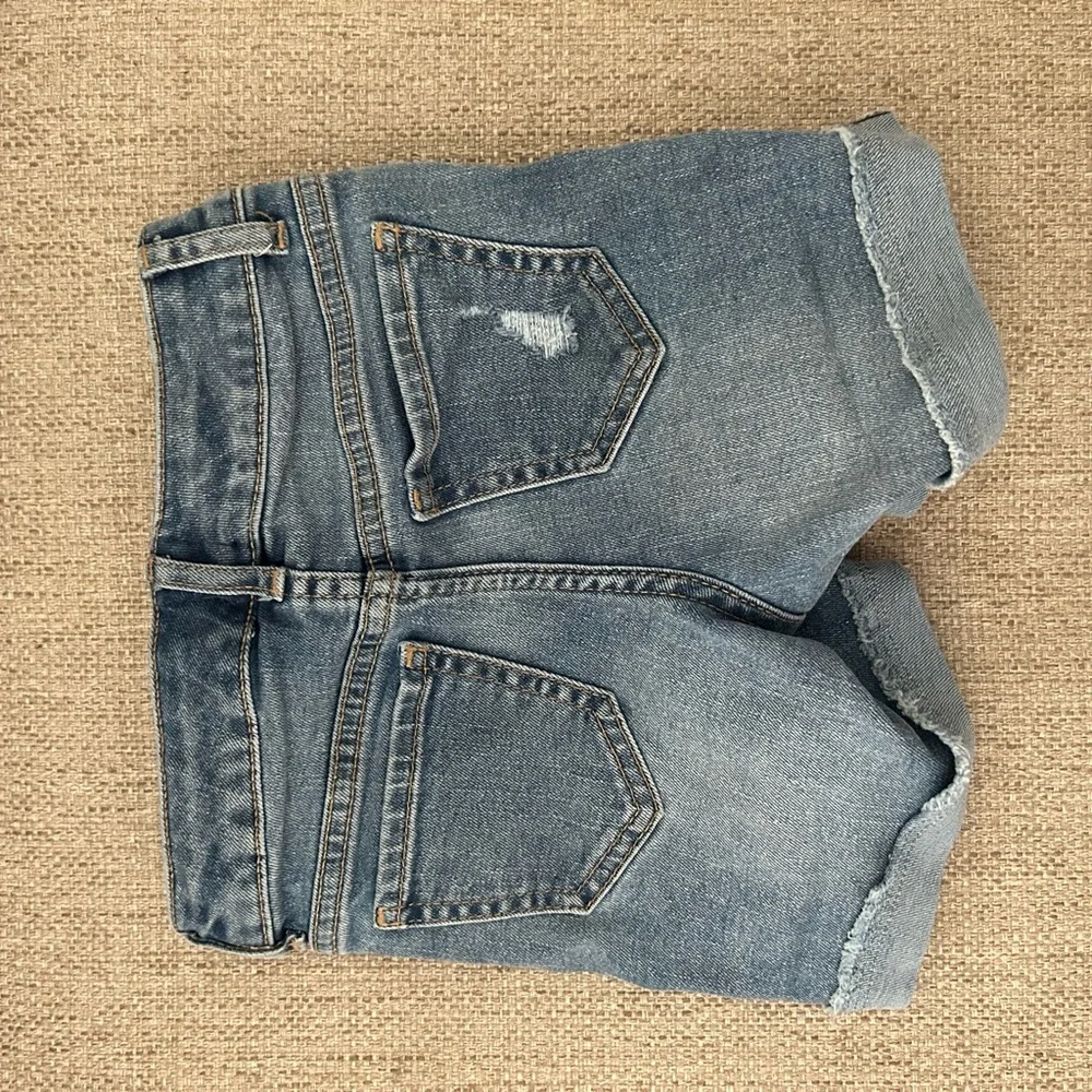Girls gap denim midi shorts